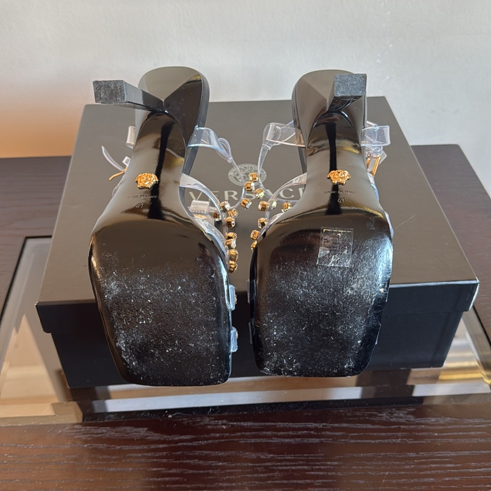 VERSACE transparent and gold rhinestone studded sandals. Size 41 - Picture 5 of 7